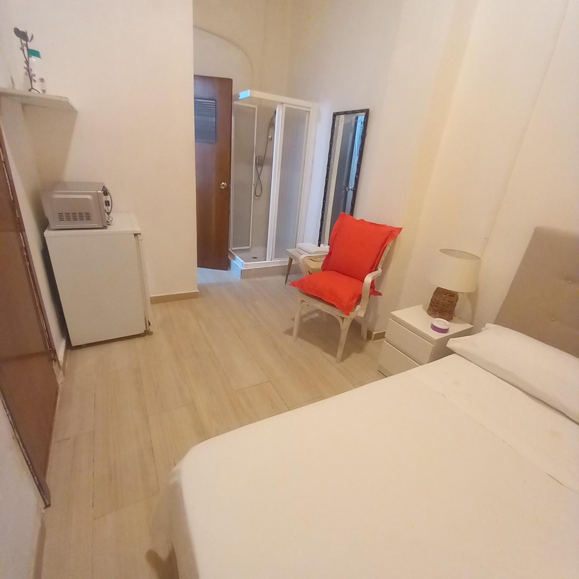 Aurora Room With Private Bathroom Alicante Exterior photo